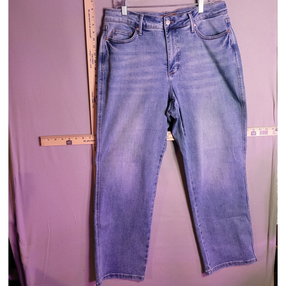 Judy Blue Los Angeles Straight Fit Jeans 16W Medium Wash Denim JB88943 MD